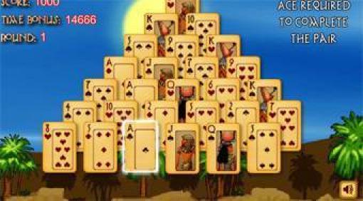 Pyramid Solitaire Full Screen